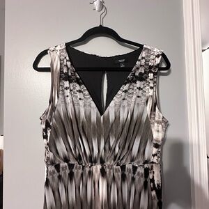 Simply Vera Vera Wang Black and White Sleeveless V-Neck Maxi Dress